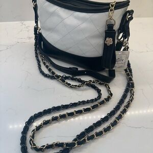 Elegant Black and White Quilted Shoulder Bag